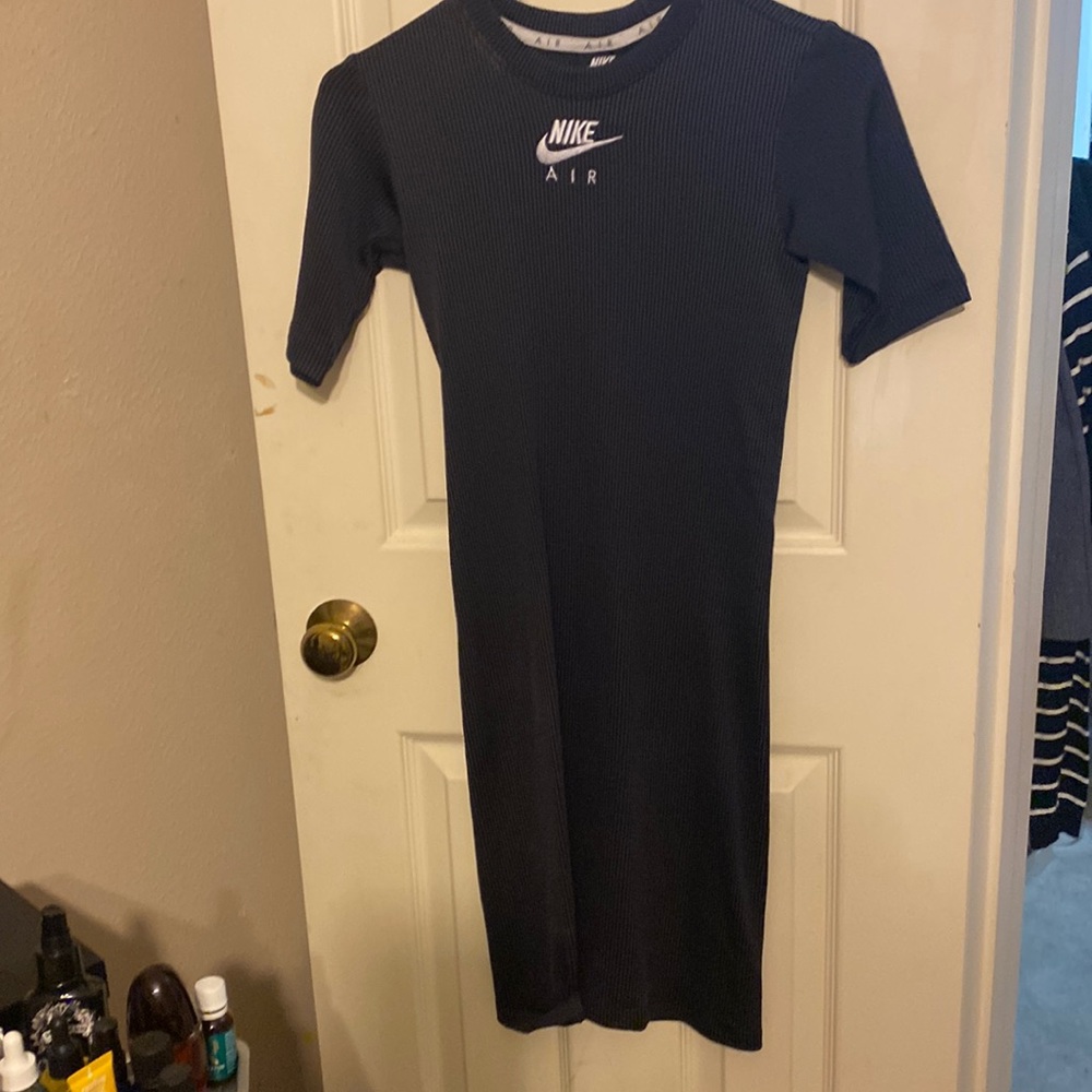 Only wore once to try on.  It was too small.